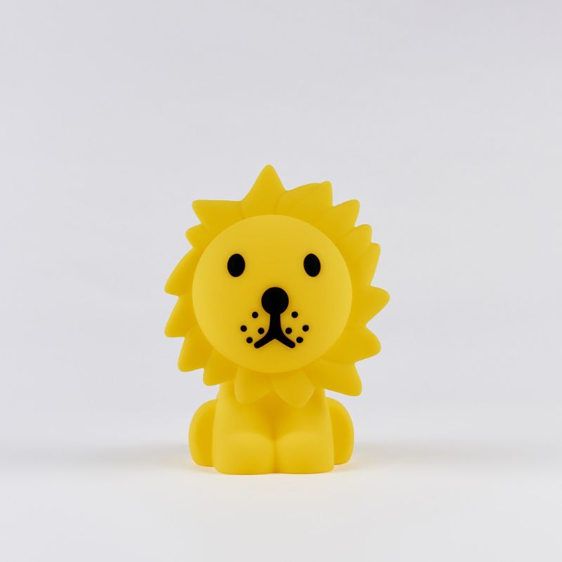 Mr Maria Lion First Light
